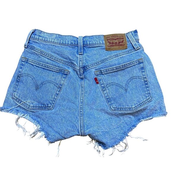 Levis 501 High-Waisted Distressed Denim Shorts With Frayed Hem Button Fly Light - Picture 2 of 8